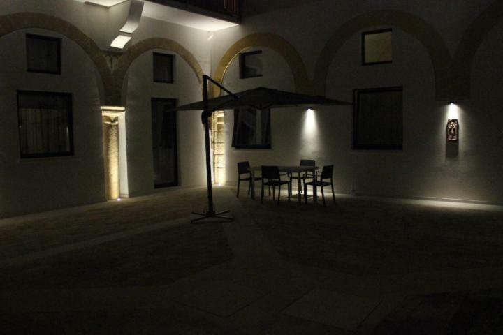Апартаменты Chiostro Di S. Antonio Марсала Экстерьер фото